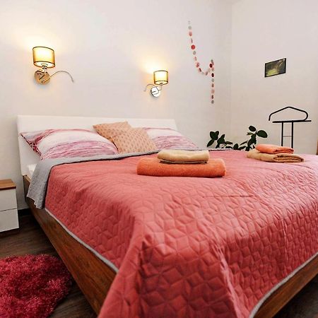 Nobilis Apartman เอ็กเกอร์ ภายนอก รูปภาพ