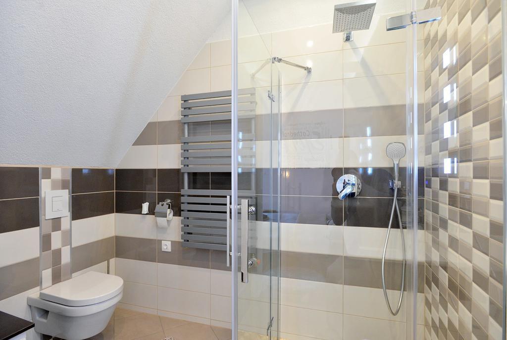 Nobilis Apartman เอ็กเกอร์ ภายนอก รูปภาพ